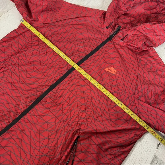 Nike Men’s Ru City Scape Packable Jacket Windbreaker Red Black Size Large - Picture 5 of 9